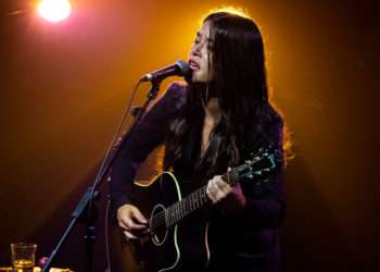 Rachael Yamagata durante un concierto // Aurelien Foucault