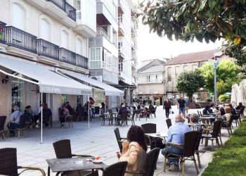 Una terraza de Ponteareas este verano