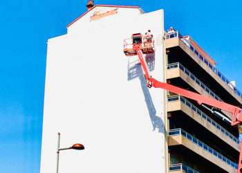 Inicio del pintado del mural // O Marisquiño