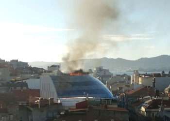 Incendio en la terraza de la cúpula del Celta // R.C. Celta