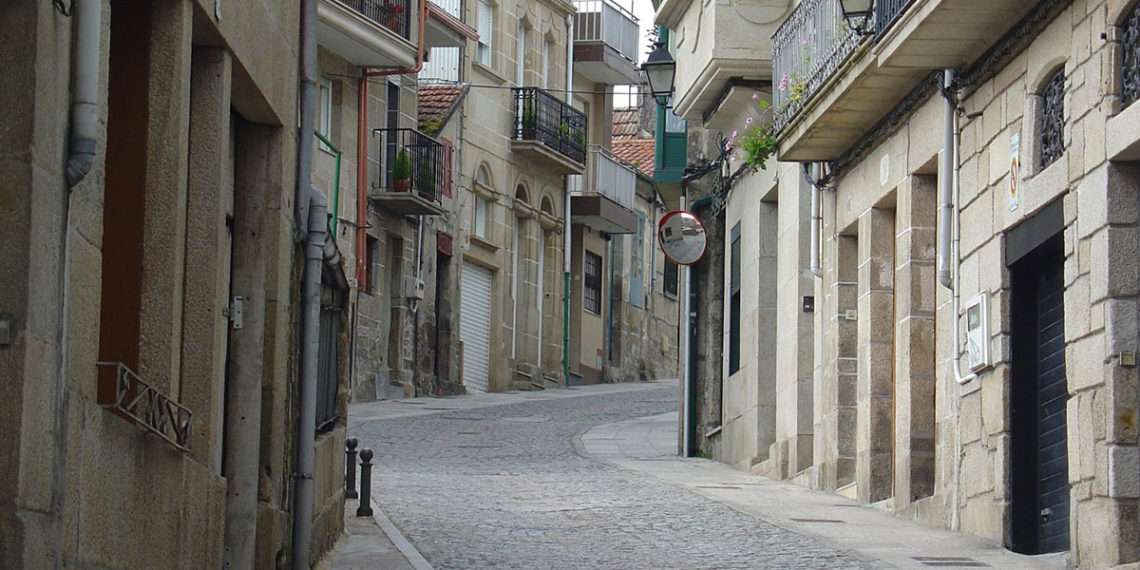Calle que se limitará a 20 km/hora // Comarcas na Rede