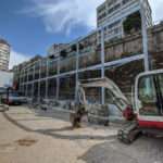 Montaje de la fachada // VigoVindeiro