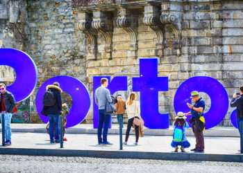 Imagen de la ciudad portuguesa de Oporto // iStock/Kisa_Markiza