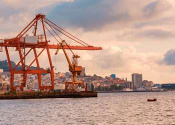 Vista del Puerto de Vigo // Arousa/iStock