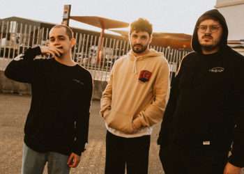 Integrantes de Kings Of The Beach. De izquierda a derecha, Adrián Rodríguez, Yago Girado y Samuel Otero // Fotografía de David Tombilla