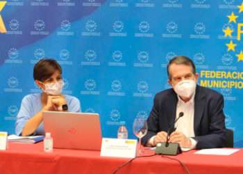 El alcalde de Vigo, Abel Caballero, mantuvo en encuentro con la ministra de Política Territorrial, Isabel Rodríguez