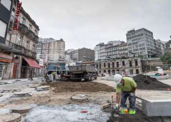 Obras en la Praza da Estación // ADRIÁN SANTAMARINA