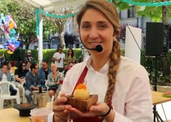 Lucía Freiras, durante el showcooking celebrado en Redondela // FOTOS: ROSA GONZÁLEZ