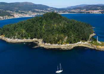 Isla de Tambo // Turismo Rías Baixas