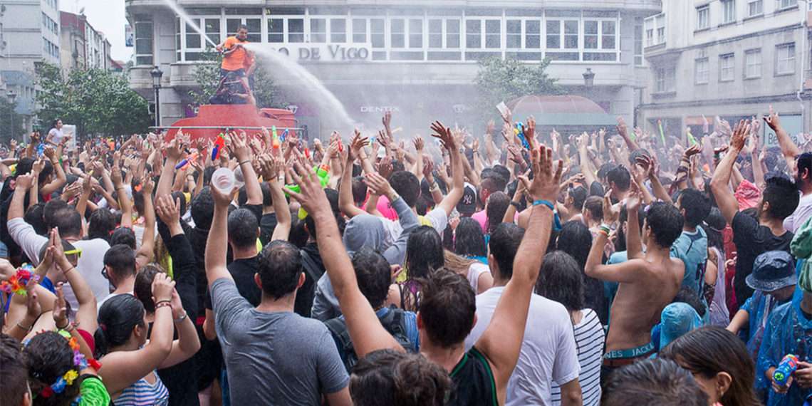 Imagen de una pasada edición de la Fiesta del Agua de Vilagarcía // TURISMO RÍAS BAIXAS