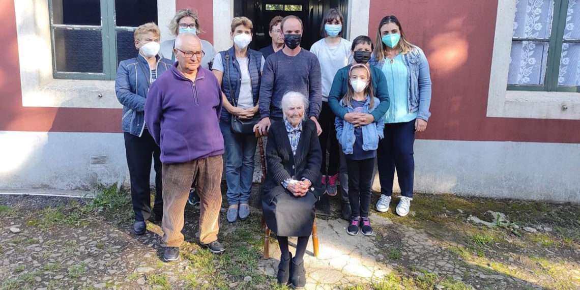 María del Carmen Nouche Porro, en una imagen de su último cumpleaños // CONCELLO DE ORDES