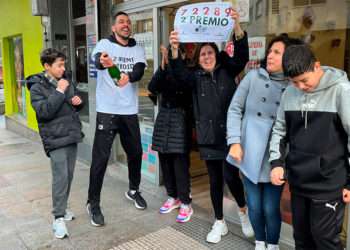 Foto de celebración de 2023 de la cafetería de Teis