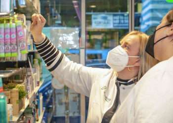 Una farmacia  - COFG - Archivo