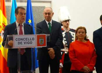 Ceferino de Blas junto a Abel Caballero en 2019