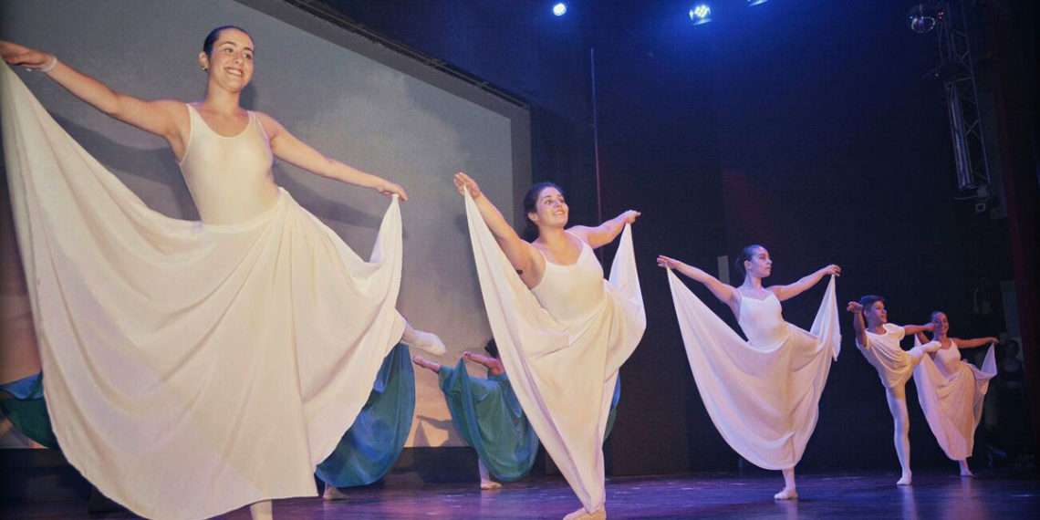 ESCUELA DE DANZA PASIÑOS