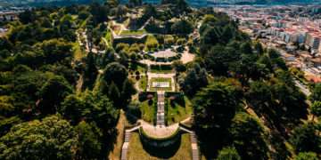 VISTA AÉREA DE O CASTRO DE VIGO // Shutterstock / Alexandre Rotenberg