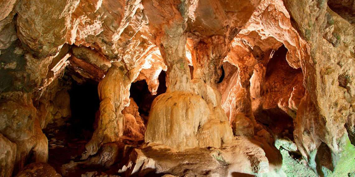 Cova do Rei Cintolo en Mondoñedo, Lugo // A Mariña Lucense Turismo