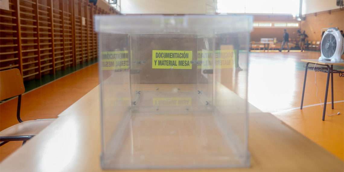 - Imagen de archivo de una urna electoral - Ricardo Rubio - Europa Press - Archivo