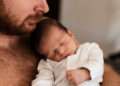 El TSXG reconoce a un padre el complemento de maternidad y una indemnización por daños