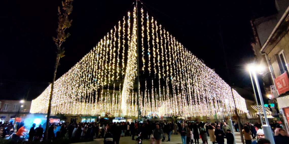 Imagen de archivo de las luces de Navidad en Ponteareas // Concello de Ponteareas