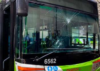 Imagen de un acto vandálico en un bus de Vitrasa