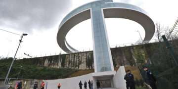 VÍDEO | Así fueron los primeros viajes de menos de 30 segundos en el nuevo ascensor Halo de Vigo
