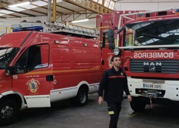 Bomberos de Vigo antes de viajar a Valencia