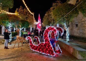 Baiona ya brilla por Navidad // ALFREDO TELEMARIÑAS