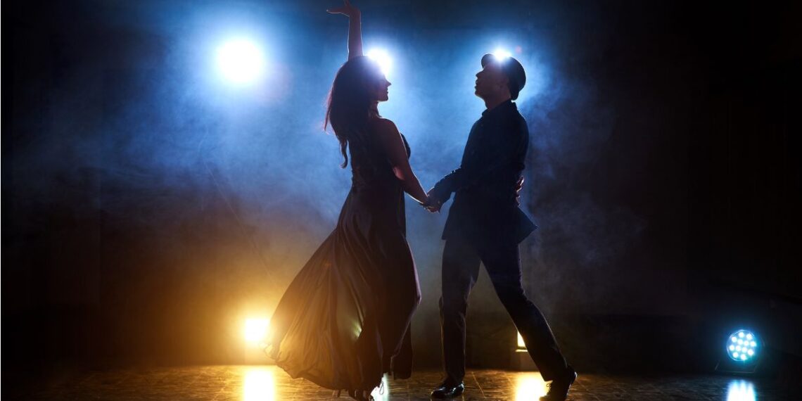 ARCHIVO. Una pareja bailando / Foto: Freepik