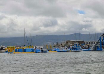 El parque acuático instalado en años anteriores (Foto: Concello de Sanxenxo).