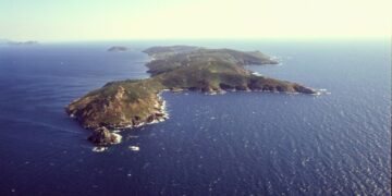 Sancionan a cuatro personas por pescar de forma ilegal en el Parque Nacional das Illas Atlánticas