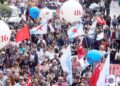 Varias personas durante la manifestación por el Día del Trabajador convocada por CIG // EUROPA PRESS