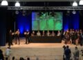 El grupo Tanxugueiras actúa durante el pleno extraordinario de la Real Academia Galega, en el Centro Cívico Cultural de Malpica de Bergantiños, a 17 de mayo de 2025,(Foto: Europa Press)