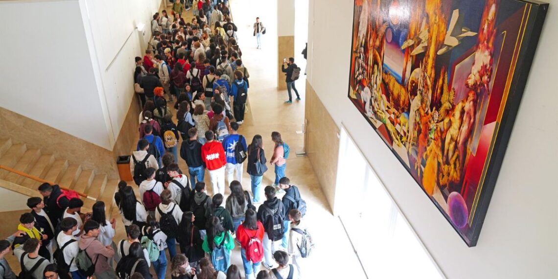 Alumnos durante el primer día de selectividad en Galicia, a 3 de junio de 2025, en Santiago de Compostela (Foto: Álvaro Ballesteros / Europa Press).