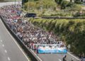 Cientos de personas durante una nueva protesta contra Altri, a 1 de junio de 2025, en Pontevedra // EP