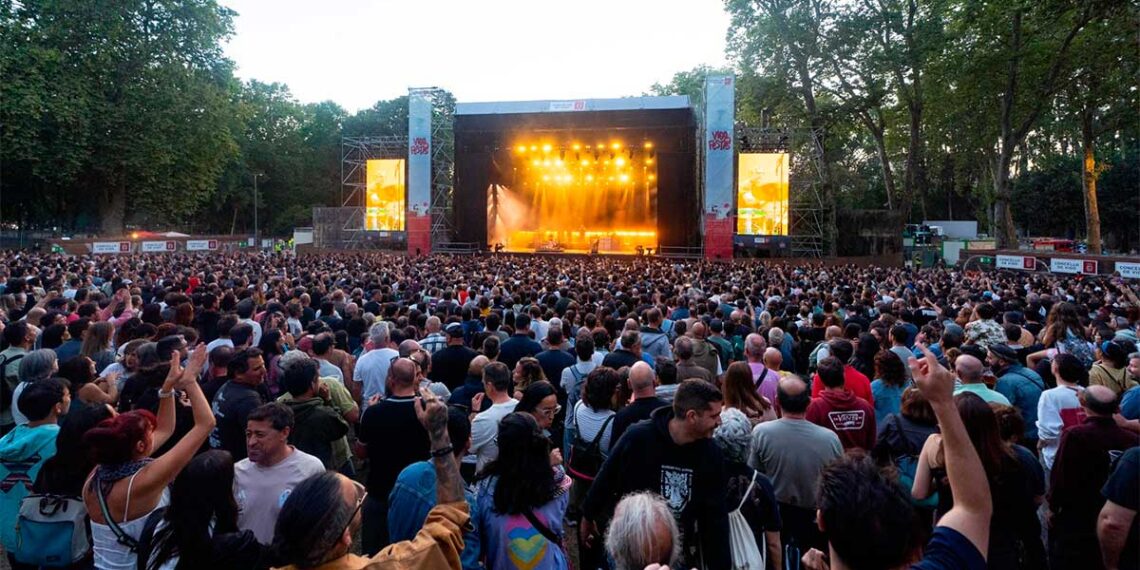 El público disfrutando en Vigo de The Black Keys // FOTO: CONCELLO