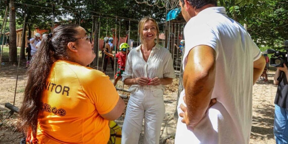 La conselleira de Política Social, Fabiola García, visita Galipark Multiaventuras
- XUNTA
