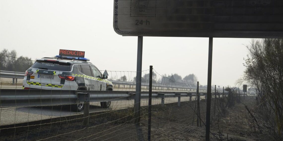 Vía A-52, afectada por los incendios.
- Rosa Veiga - Europa Press