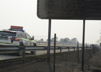 Vía A-52, afectada por los incendios.
- Rosa Veiga - Europa Press