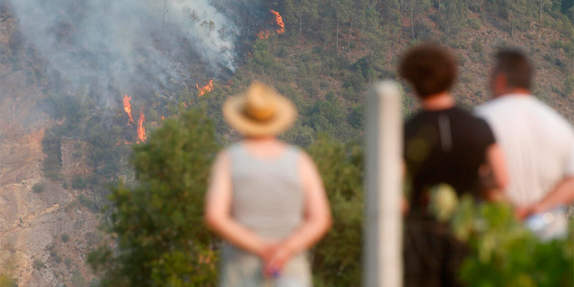 Incendio en Quiroga // CARLOS CASTRO / EP