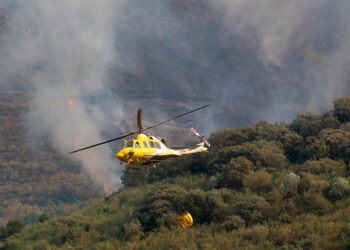 Incendio forestal declarado en Galicia // EP