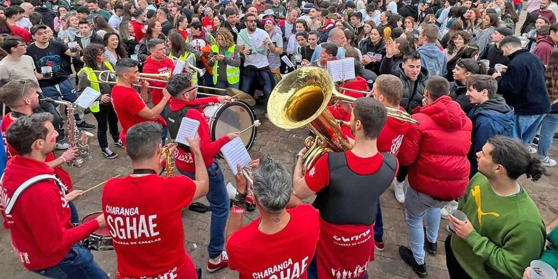 Foto de archivo de una de las actuaciones de la charanga SGHAE, organizadora del Festival.