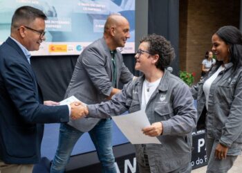 La Xunta destaca las iniciativas de empleo impulsadas con el ayuntamiento de O Porriño por 1,2 millones de euros.
- XUNTA DE GALICIA