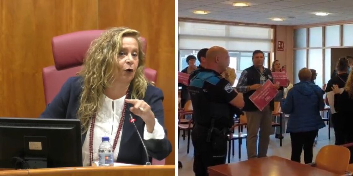 Desalojan el pleno municipal de Vigo durante las protestas de las trabajadoras del SAF