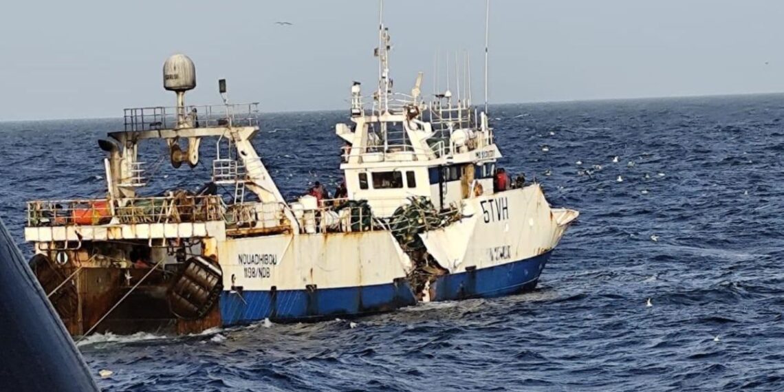 El 'Tafra 3' tras el choque de otro buque en Mauritania.
- CEDIDA/EUROPA PRESS