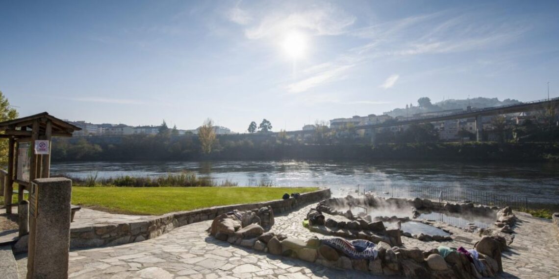 Estas son las termas al aire libre para un relajante baño este otoño en Galicia y el norte de Portugal