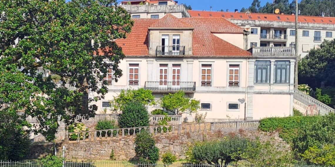 Luz verde del pleno de Redondela para comprar la histórica Villa Elisa y darle un nuevo uso