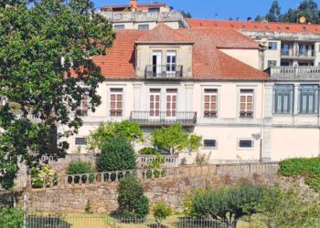 Luz verde del pleno de Redondela para comprar la histórica Villa Elisa y darle un nuevo uso