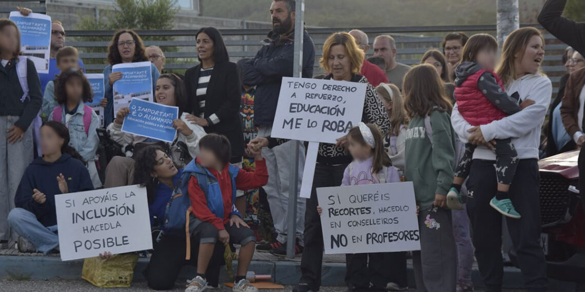 Un colegio referente en inclusión en Mos denuncia que la Xunta les deja sin profesores