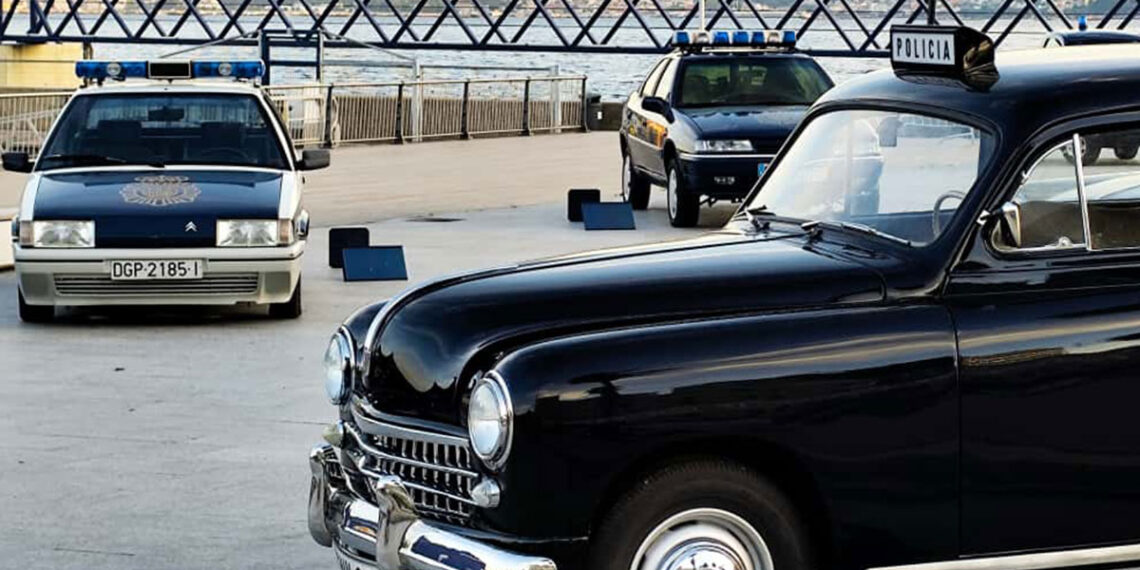 Despliegue policial en Vigo con auténticas joyas históricas que se podrán visitar